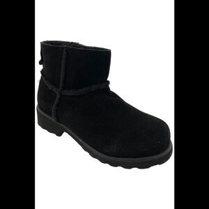 BEARPAW Women's Adalee Suede Boot w/Rain & Stain Repellent Black - Wide